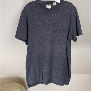 LEVI’S Men’s Dark gray pocket tee. Size Large